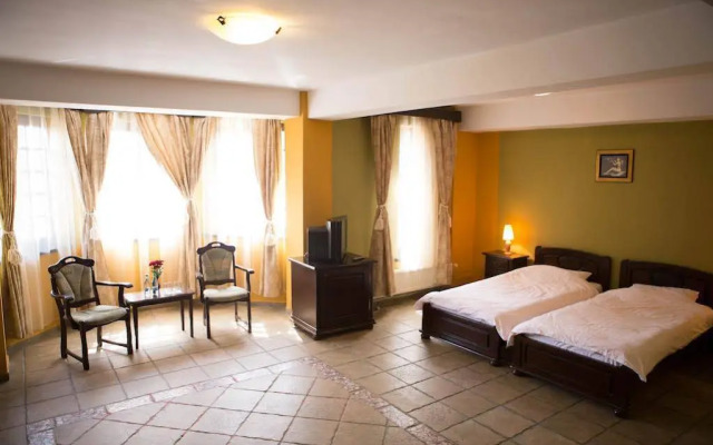 Lavric Bistro Pension
