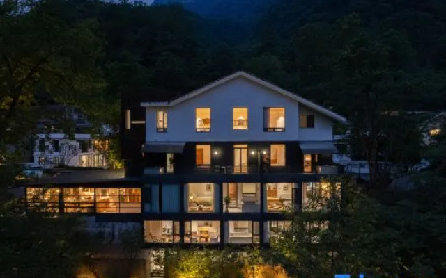 Satin's  Life B&B