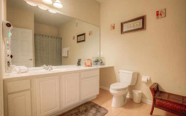 Top-floor Condo, Near Universal &convention Ctr
