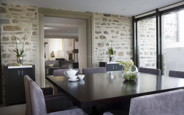 Roch Castle Hotel