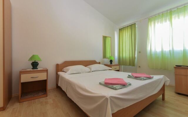 Apartments and Rooms Summercity Life