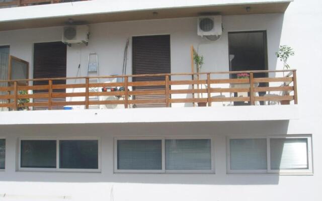 Awesome studio, 5 mins to beach, cafe, old town