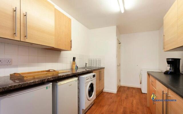 Gabriella Aprt, 3 Bedroom, Parking, City Centre