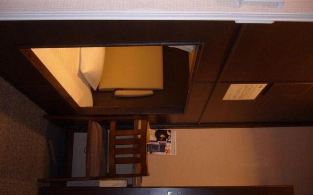 Capsule Cabin Petit Nagoya - Men Only