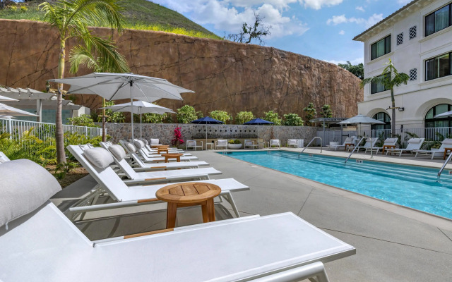 Cambria Hotel Calabasas - Malibu