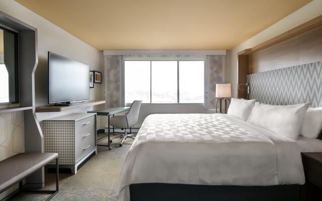 Holiday Inn Montreal Longueuil, an IHG Hotel