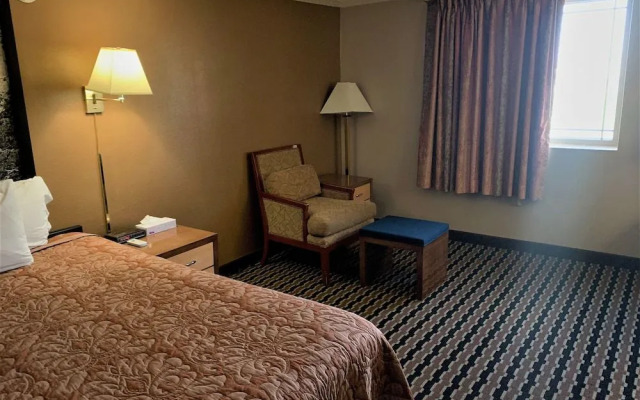 Travelodge by Wyndham Yankton