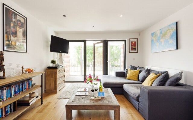 The Akerman Road Hideaway - TM