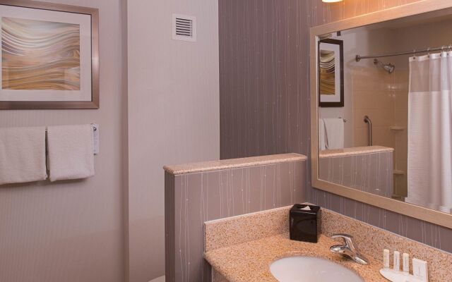 Courtyard Thousand Oaks Ventura County