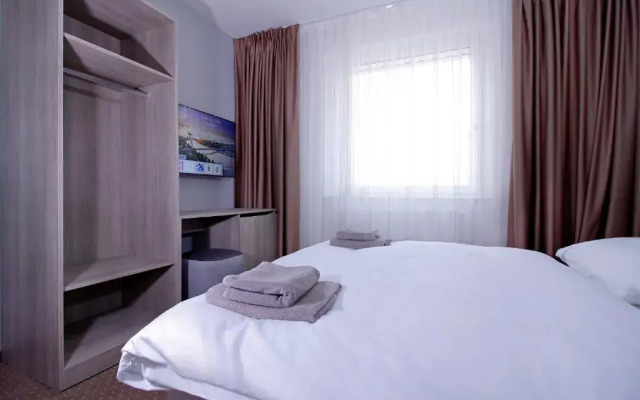 Aviator Garni Hotel