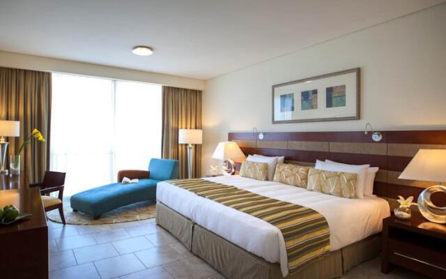 Oasis Beach Tower Apartments