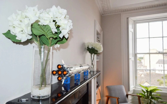 Beautiful 1 Bedroom Apartment in Stockbridge