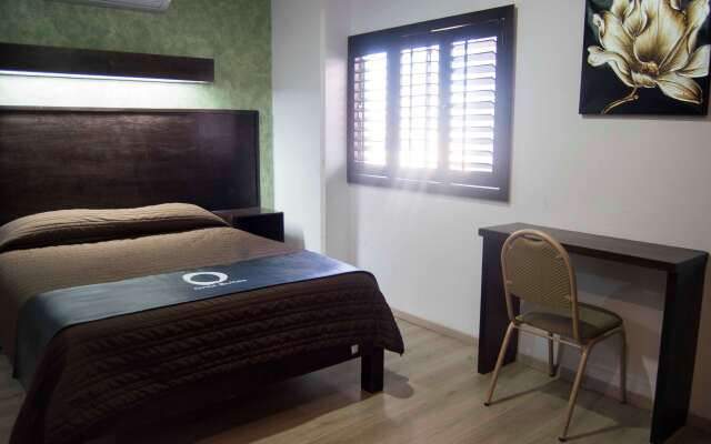 Hotel Onix Suites