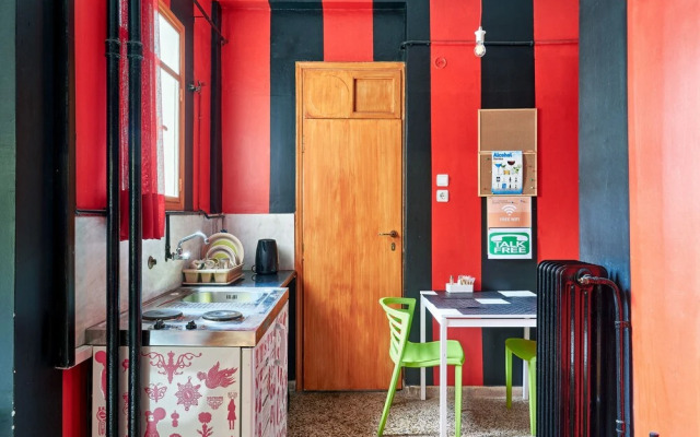 Rock n' Roll 2 Double Bed Flat