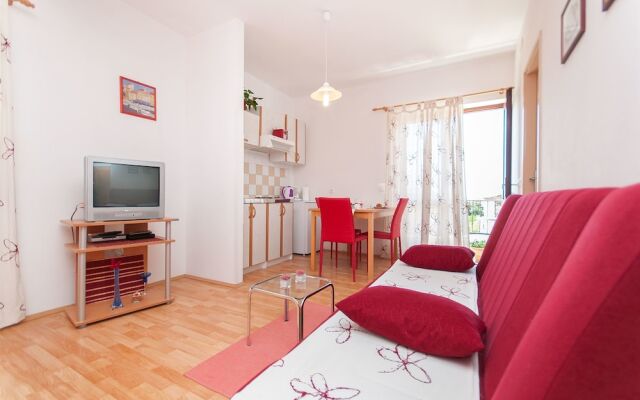 Apartment and Rooms Sanja Vodice