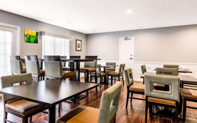Quality Inn Trussville I-59 Exit 141