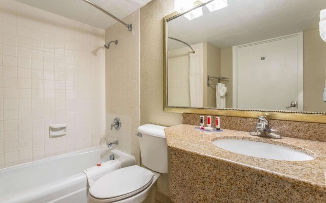 Days Inn and Suites by Wyndham Hammond, IN