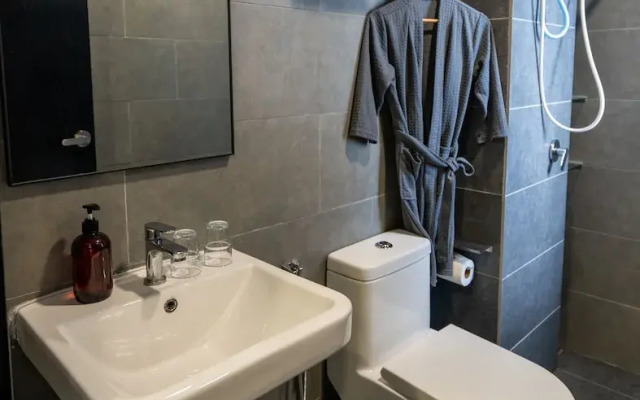 Neu Suites 3rdNvenue by Perfect Host