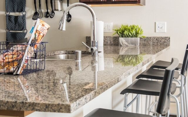 1 BR Downtown Loft Near Fiserv Forum by Frontdesk