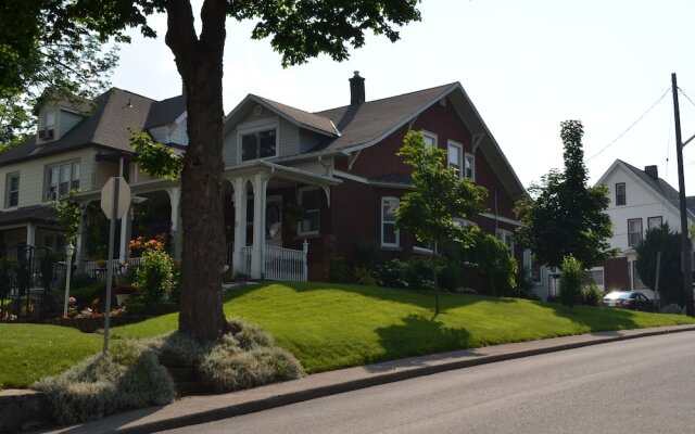 Glen Mhor Bed and Breakfast