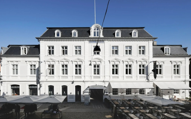 hotelImage