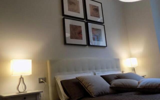 Hs4U ArtGallery Design apartment