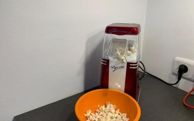 Close Palais - Calm - Brand New