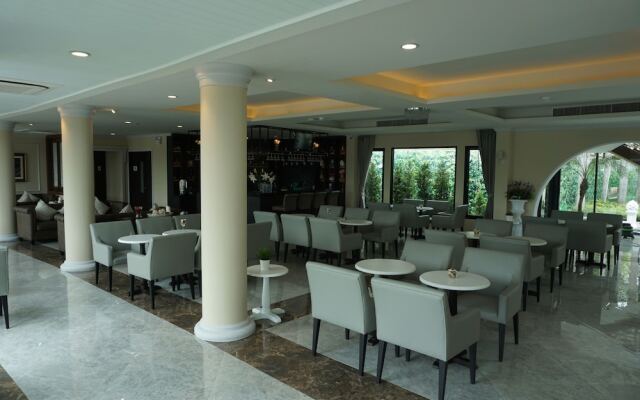 The Green View Hotel