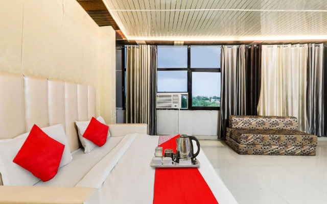 Flagship 93242 Hotel Comforties