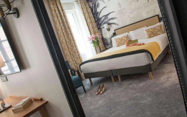 Mercure Nice Marche aux Fleurs