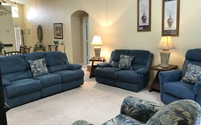 2593 Oneida Loop,