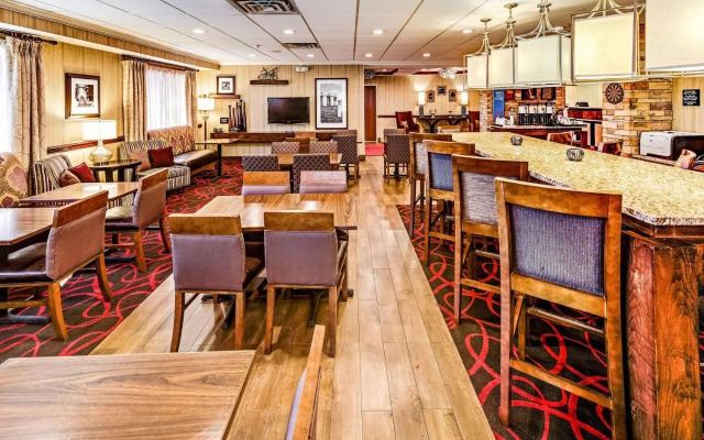Hampton Inn Columbusi70ehamilt