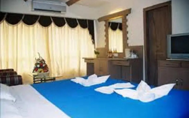 Baywatch Beach Resort