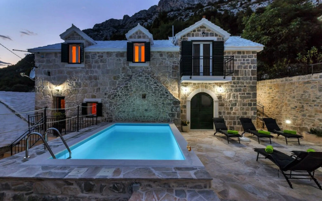 Villa Topolinath Pool