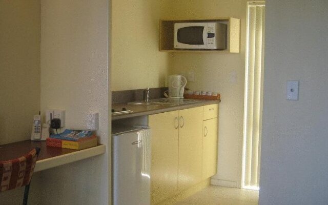 Shortland Court Motel