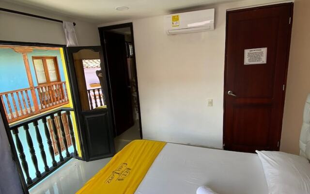 CL-8  Habitación con balcón en Getsemaní