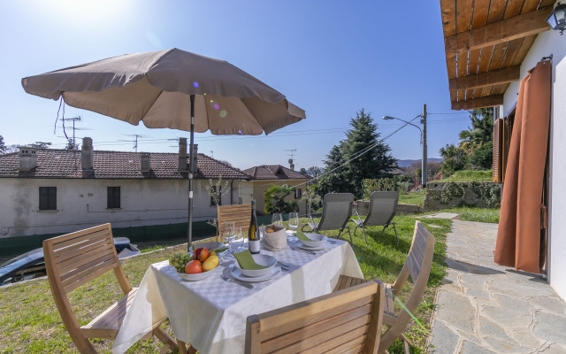 Lesa Country With Pool