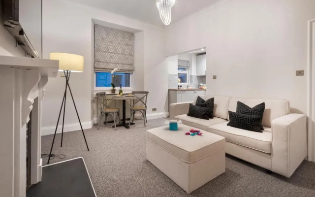 Courtyard Apartments