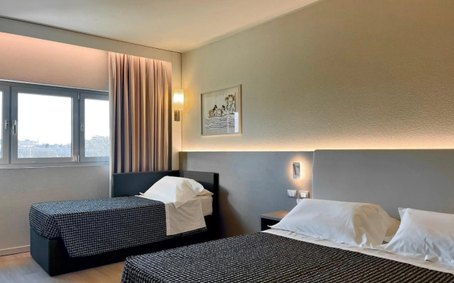 The Sydney Hotel