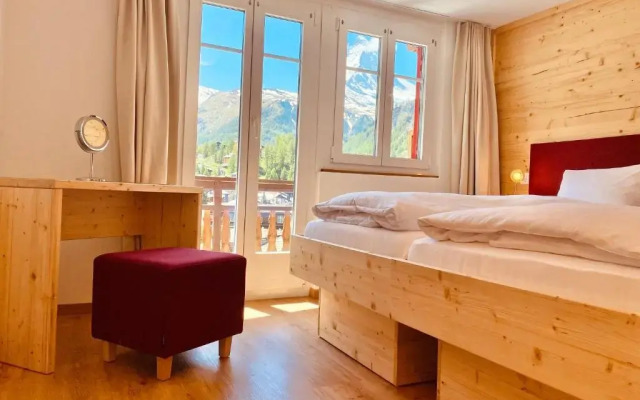 Julen Wendelin, Hotel Touring