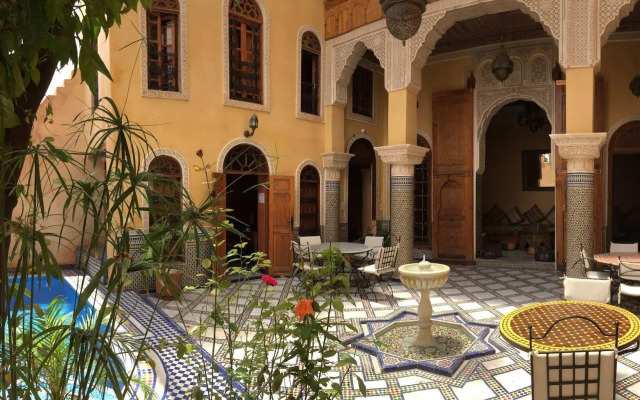Riad Layalina
