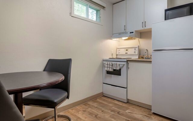 Danny’s Hotel Suites, SureStay Collection by Best Western