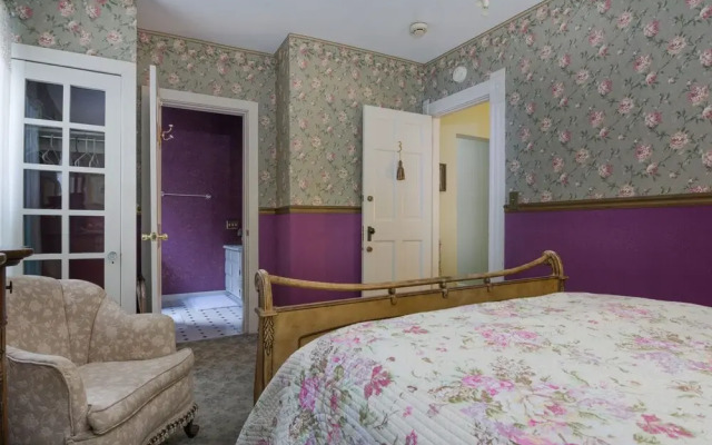 Harrison House Bed & Breakfast