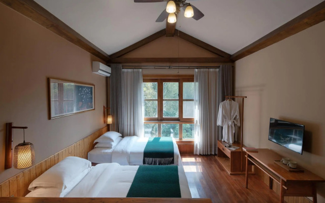 Moondance Hotel