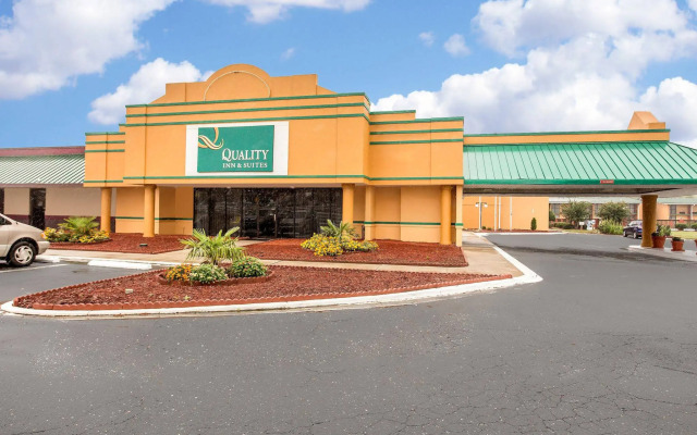 Quality Inn