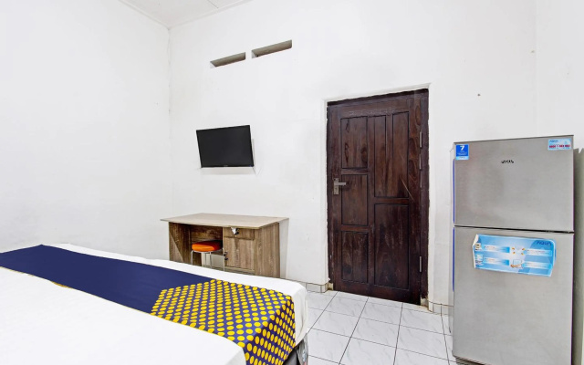 SPOT ON 91521 Mayong Guesthouse – Guest Rooms – Jepara