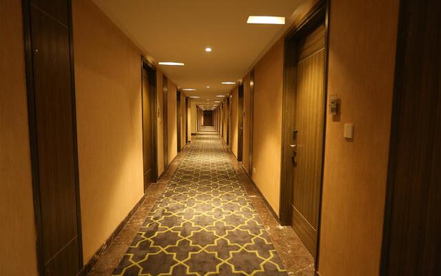 Hotel Jump In & Out