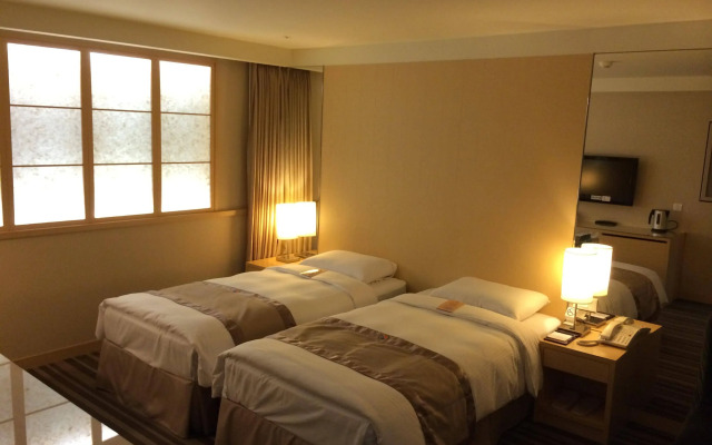 New Continental Hotel