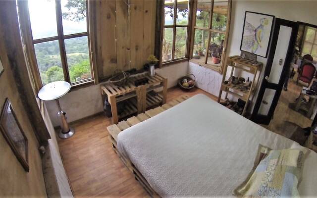 Cozy Mountain Cabin Antigua AN020