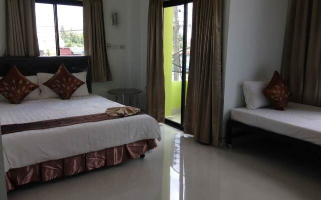 Smile Home Bed & Breakfast Trang